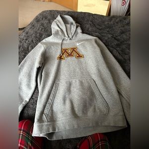 Nike Minnesota Golden Gophers fleece hoodie